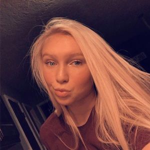 Meet your Posher, Kenzly